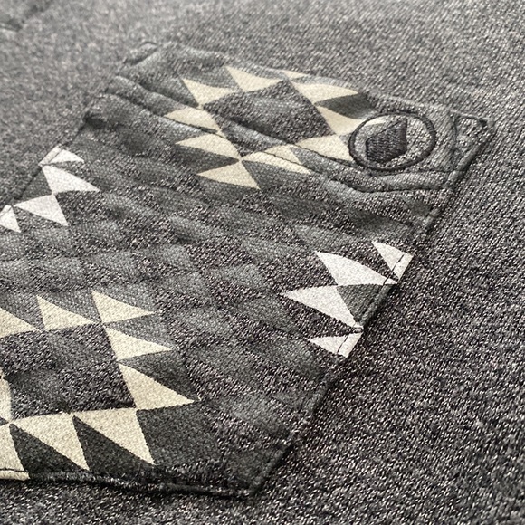 Mens Volcom Henley - Size S - Picture 3 of 3